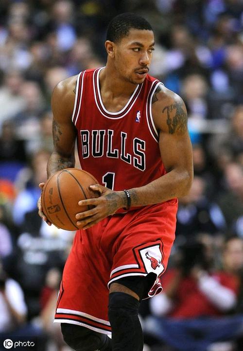 德里克·罗斯也透露了退役计划 - 哔哩哔哩