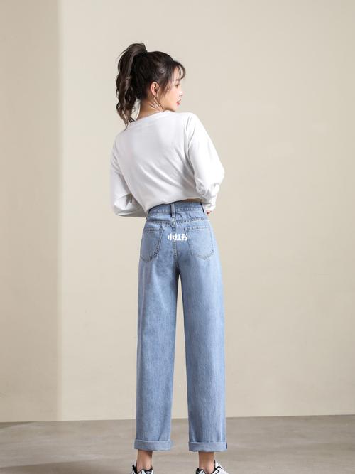ootd|春款时尚哈伦牛仔裤女2021年新款_时尚_牛仔裤_穿搭_每日穿搭