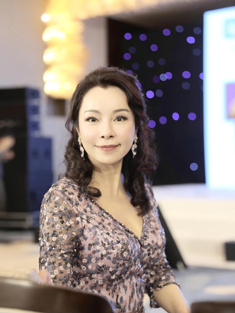 罗丽芬控股美业领袖财富云峰会圆满落幕