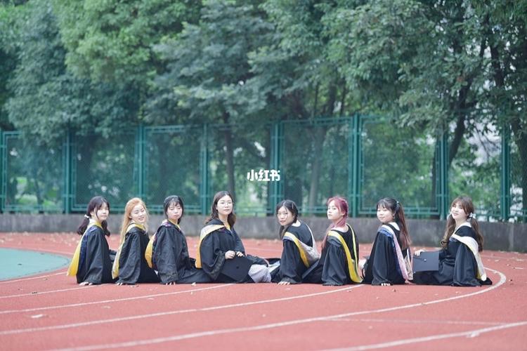 毕业照姿势_毕业照_四川农业大学自由行热门攻略_摄影