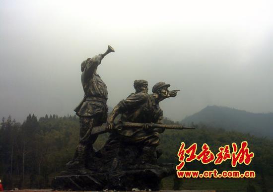特稿:一墩来之不易的红军雕像(组图)