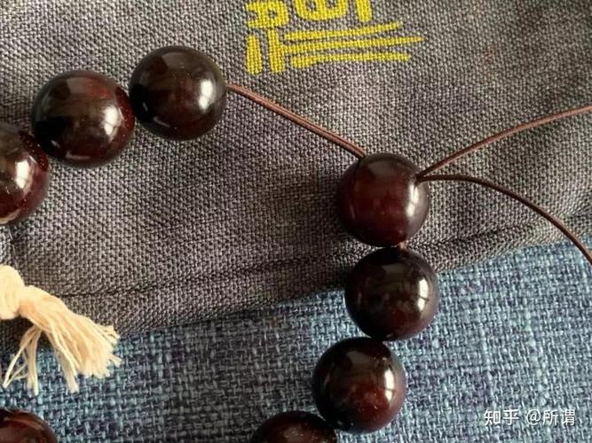 小叶紫檀手串三通穿法图解