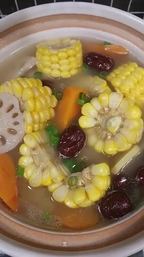 秋天空气干,易上火,一碗大枣莲藕排骨汤汤,清热润燥