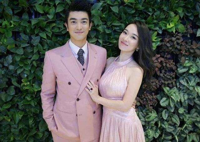 霍思燕二胎女儿正脸首曝光?长相与嗯哼神似,杜江抱女儿满眼宠溺