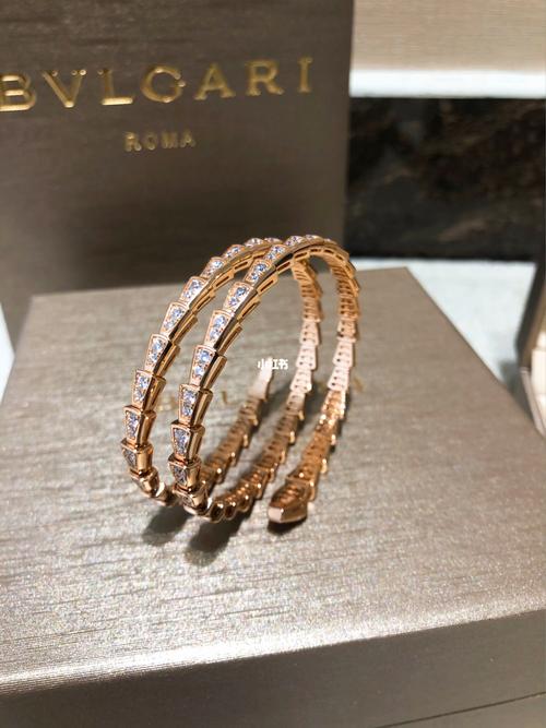 宝格丽蛇形三圈手镯_手镯_宝格丽怎么样_时尚_配饰