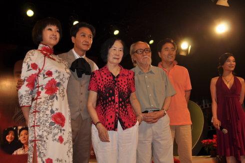 电视剧《徐悲鸿》由徐悲鸿夫人廖静文担任顾问,由著名导演王好为
