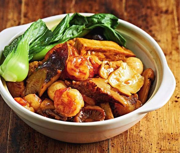 该道菜品通过焯和煲的做法制作而成. /p>