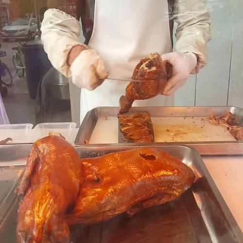 北京果木烤鸭(泰兴路店)-"泰兴路市场外新开业的烤鸭.