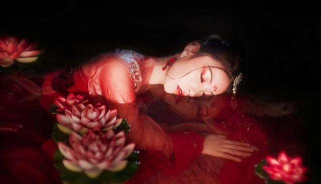 义和团失败后,红灯照首领林黑儿的遗体被做成标本在欧洲展览