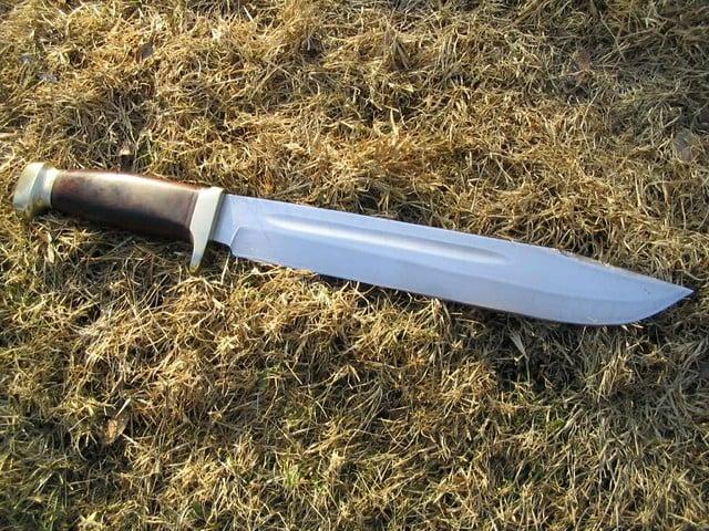 what is a crocodile dundee knife? where to buy the best one?