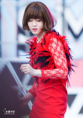 exo金俊勉 cr:logo太漂亮!