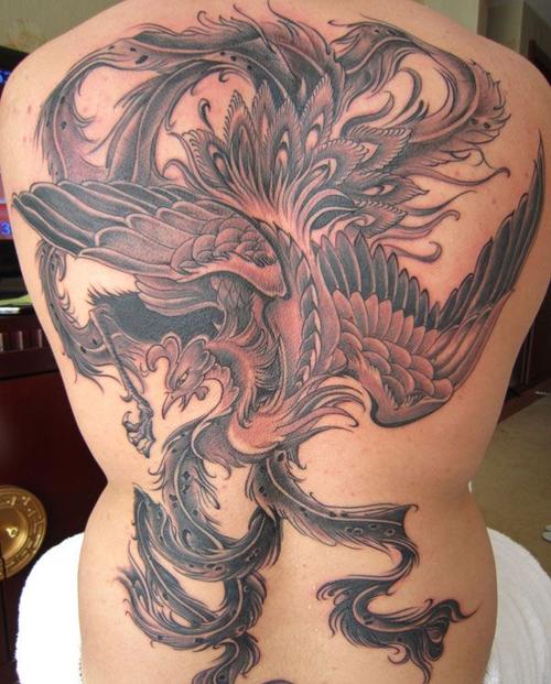 满背凤凰纹身