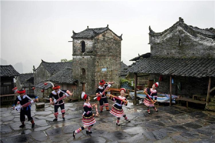 清远连南千年瑶寨门票(保存着瑶族人古老的生活风貌)