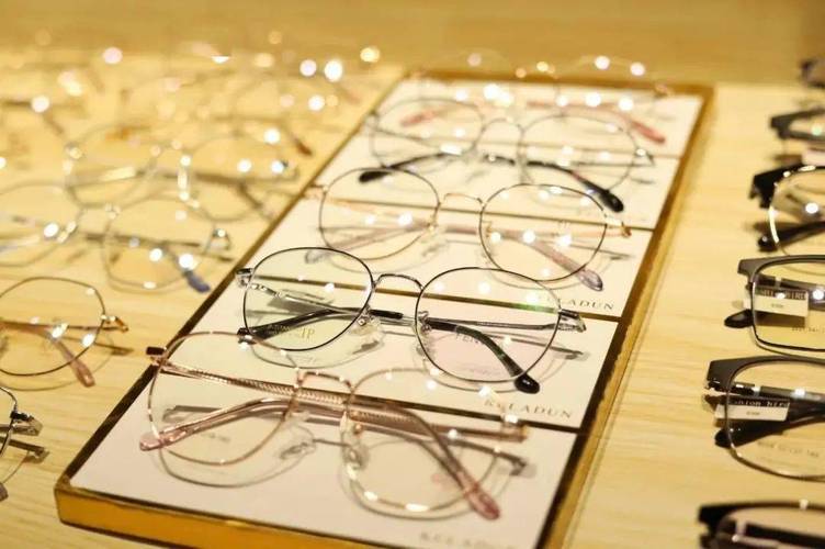 德国,法国进口镜片5折还加送镜框!