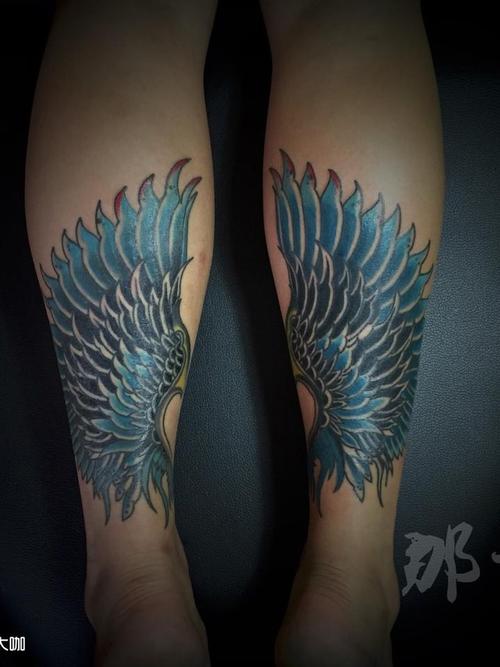 小腿后侧翅膀_纹身图案手稿图片_李咲的纹身作品集