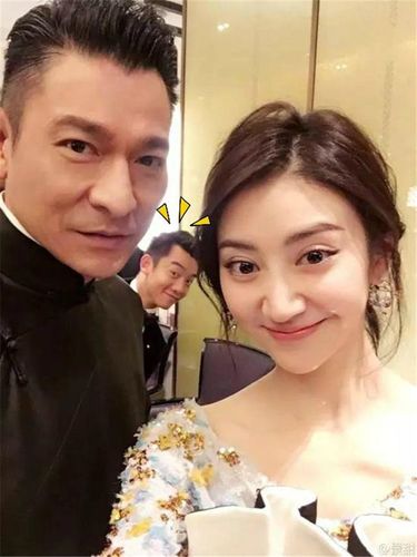 明星大腕儿合照抢镜成龙刘德华赵丽颖鹿晗还有这一面