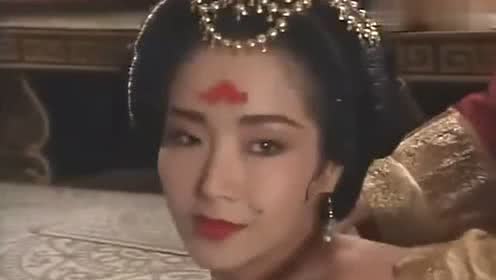 杨贵妃:安禄山胆子真大,趁杨贵妃洗澡时轻薄她!