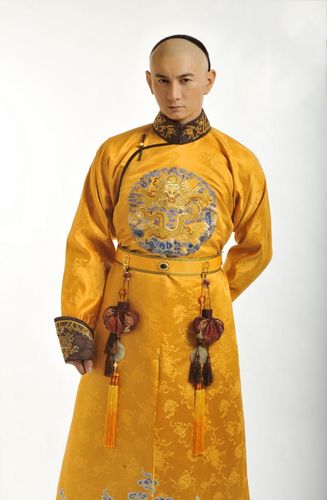 做个考证派的追剧党,从清宫剧中看满族服饰文化