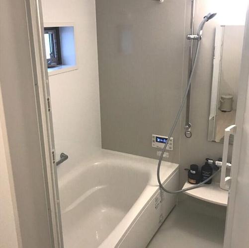 小户型卫生间怎么装修学学日本2㎡卫生间设计推拉门还能这样用