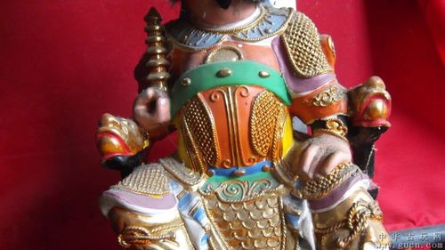 托塔李天王坐像摆件,包内心全是实木香樟木雕刻,题材少见