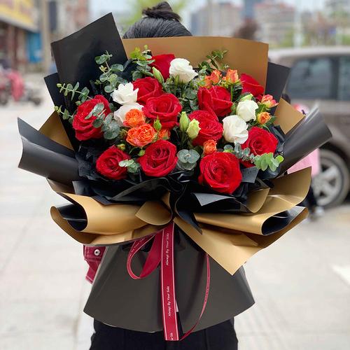 郴州红粉香槟玫瑰花束礼盒鲜花速递同城北湖苏仙资兴贵阳生日配送