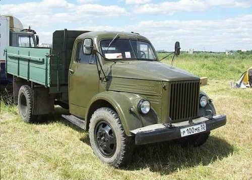 "嘎斯"厂与中国:嘎斯24来自于前苏联高尔基汽车厂,并成为该厂史上