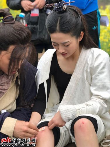 丁冠森薛昊婧戏内外狂撒狗粮 被评为史上最甜版"冲盈"