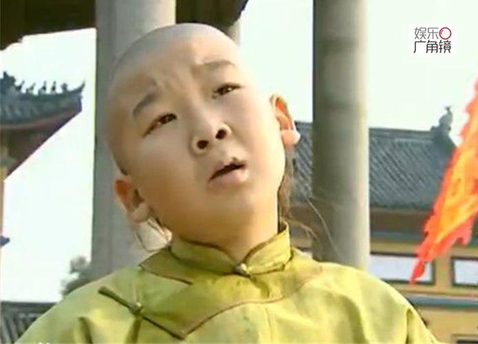 2004年,与曾志伟,吴孟达,张默等主演电视剧《少年大钦差》.