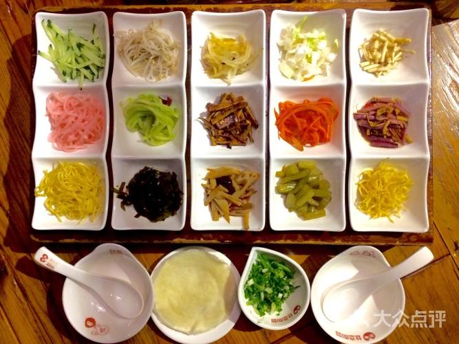 丝恋红汤丝娃娃(国贸逸天城店)-红酸汤丝娃娃图片