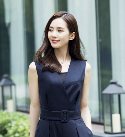 女生中长发烫发发型 刘诗诗来示范