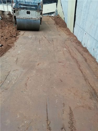 4,车库周边回填土