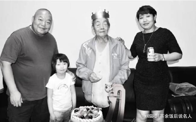 臧天朔病逝3年多离异母亲的晚年生活状况怎样