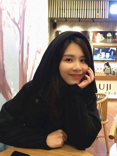 治愈系女生陈梓平日常生活照