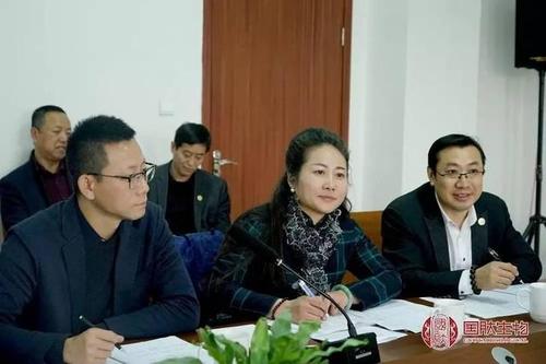 国肽集团张恒董事长(左)与郎溪经济开发区主任吕海波(右)合影