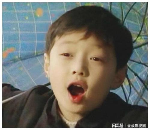 百位明星加盟童心直播夜,张艺兴刘雨昕童年照好可爱,肖战或压轴