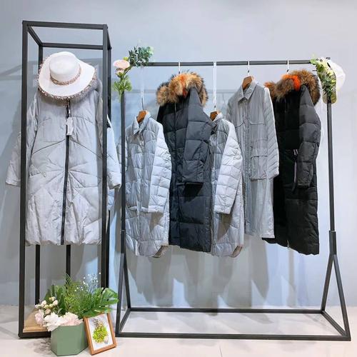 嫣然秀坊女装批发衣服女装杭州女装加盟