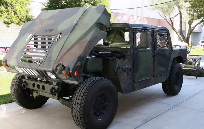 诞生于1903年,是美国gm公司旗下的一个汽车品牌,主打军用车和越野车