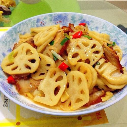 猪肉炒藕片