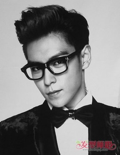 2018-07-18 08:19来源:发型师姐编辑:emily 男生三七分斜背头发型好看