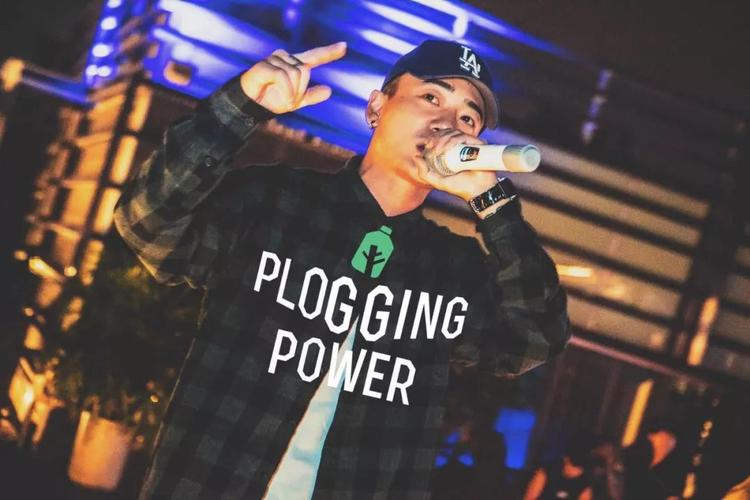 椒鸣椒麻小馆3.馋火蛙居麻辣啪啪屋4.blt美式西餐厅5.享瘦.动吃不停6.