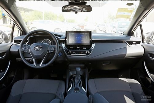 支持键盘翻页 ←左 右→外观颜色:珍珠白内饰颜色:黑色/灰色丰田雷凌