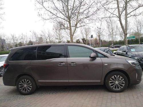 别克gl8 2020款 陆上公务舱 652t 豪华型