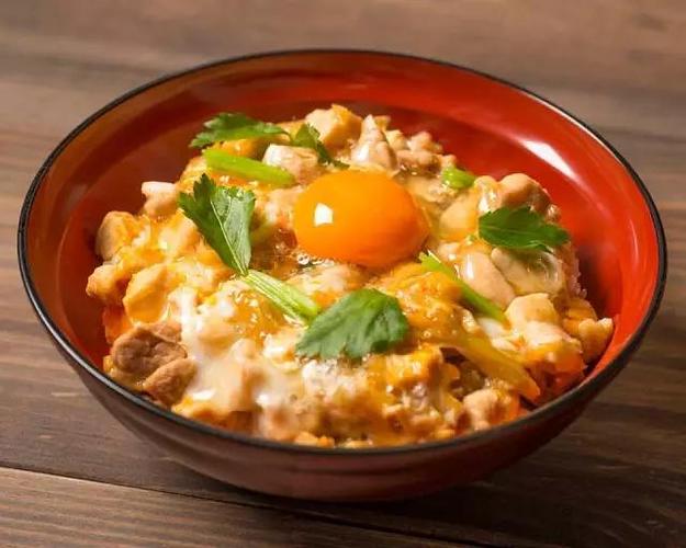 鸡肉鸡蛋亲子盖浇饭