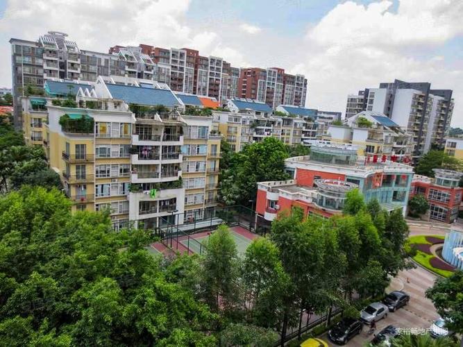 东方白云花园 三房 产权清晰 过5年 税费低 可公积金