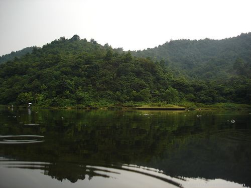 白云山下坑水库 (共 18 p)