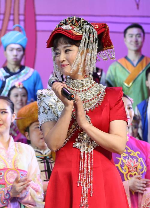 曲比阿乌秀美依旧 远方的客人请你留下来