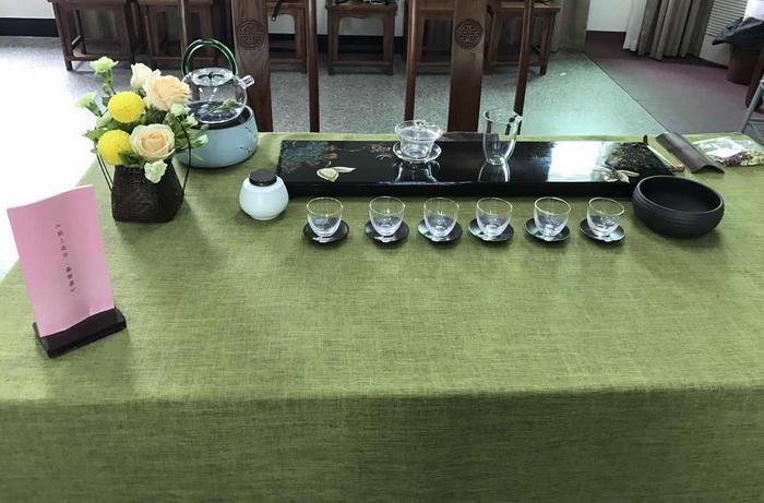 绿茶组茶席作品《陌上花开,染春意》