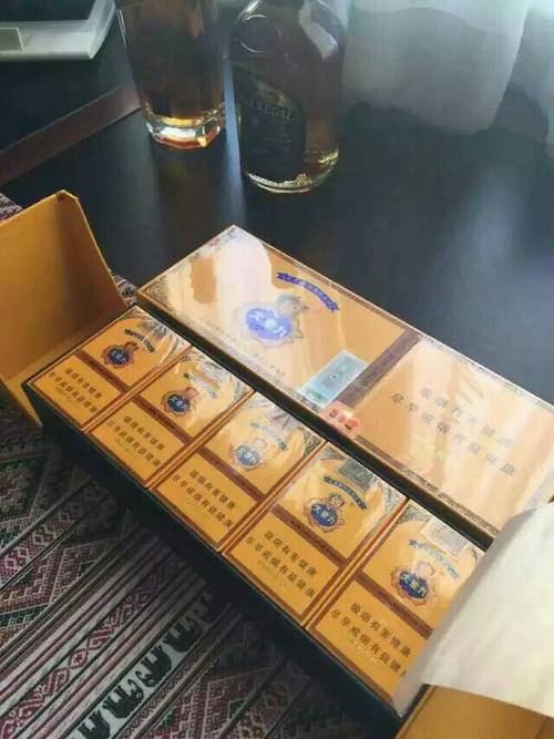 木盒【大重九】 牌于1922年,为纪念云南响应"辛亥革命"推翻清帝制