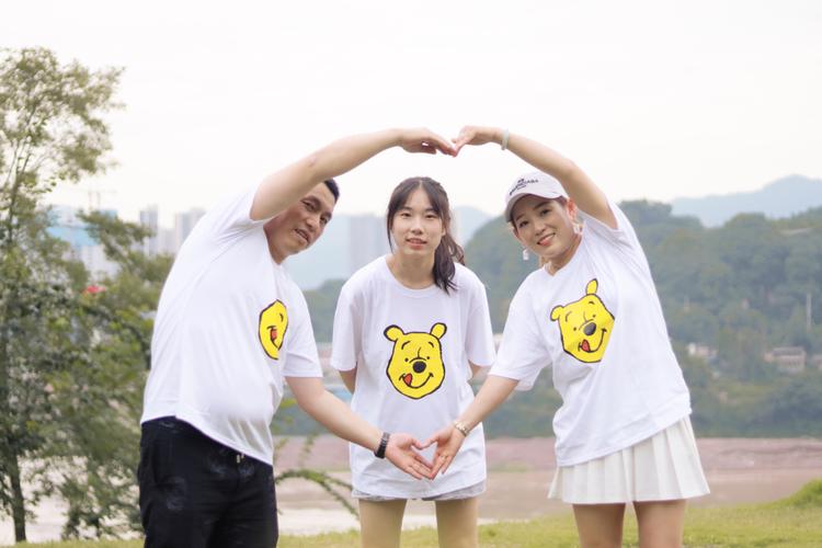 重庆约拍|一家三口拍照姿势_拍照_约拍_全家福_休闲_重庆拍照_摄影