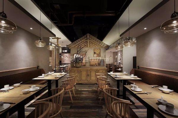 而现代中餐厅已经不再仅限于大红大紫的设计,各种类型的装修风格凸显.